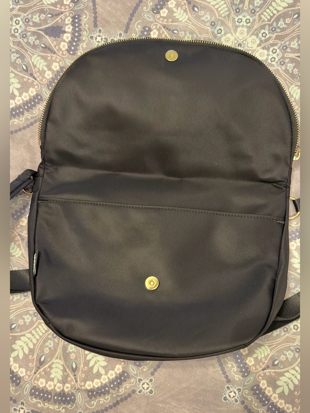 NWOT Lululemon All Night Festival bag 5L - Picture 2 of 3